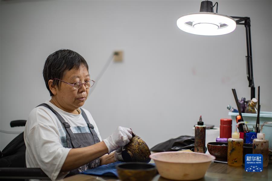 兔牙棋牌娱乐